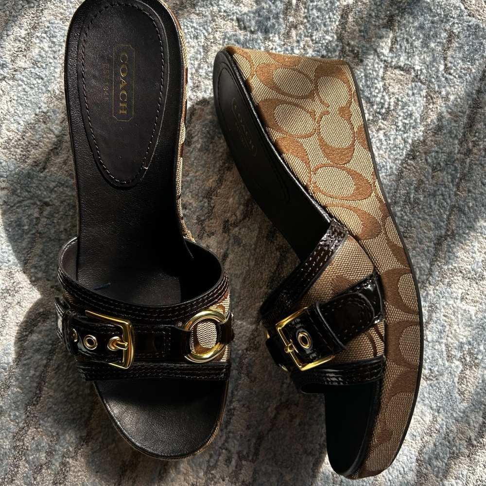 Coach Beige Jacquard Wedges Gold Buckles Brown - Picture 4 of 8